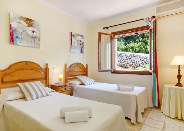 Leones By Menorca Vacations בית נופש