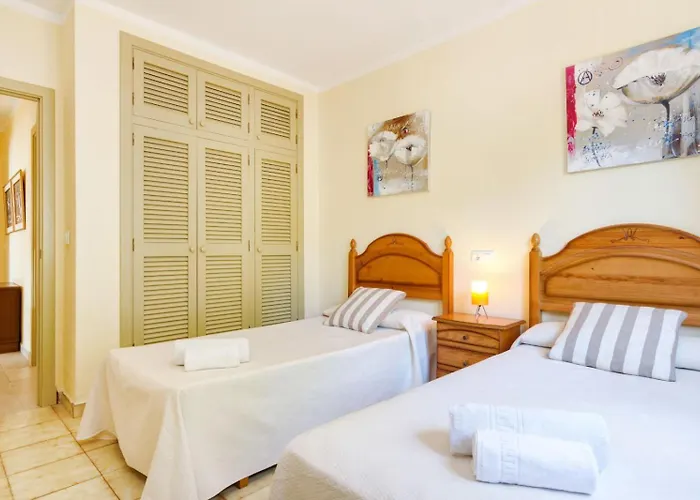 Leones By Menorca Vacations בית נופש *